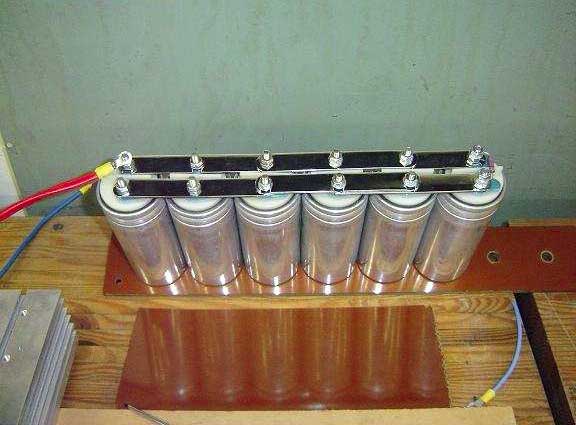 This capacitor bank is six parallel 50 uF polypropylene capacitors rated for 